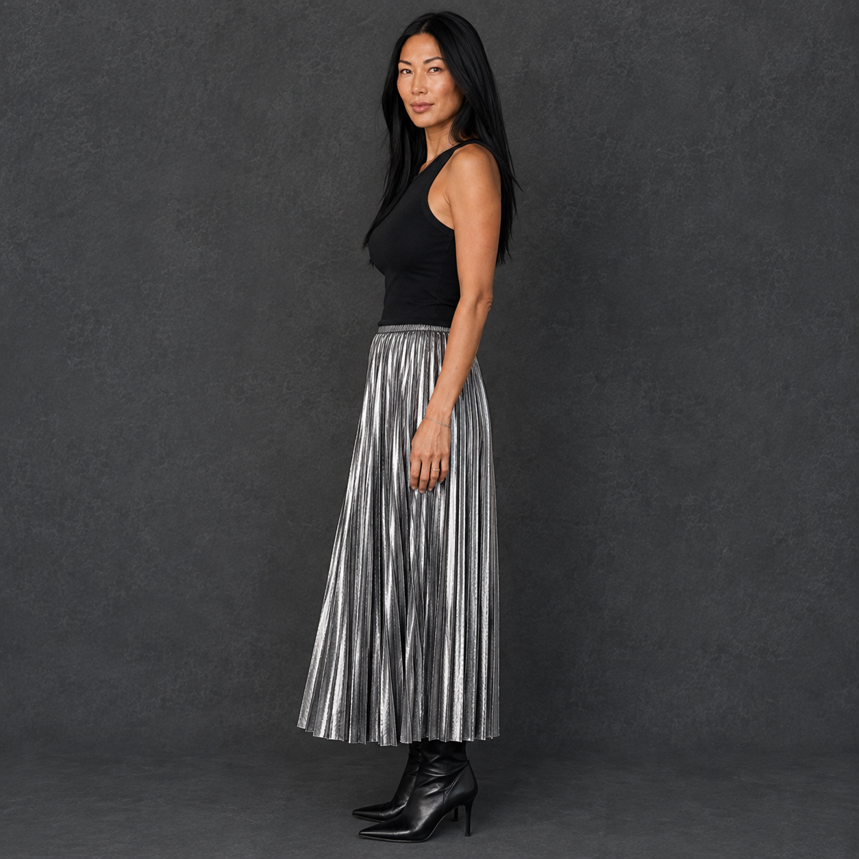 Make Your Move Metallic Pleated Midi Skirt